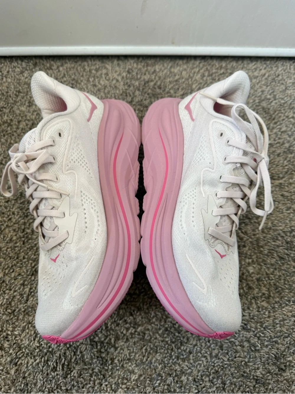 Hoka  Clifton 10 size 8.5B Women's White and Pink Clifton-Style Running Shoes